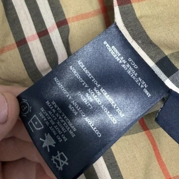 Burberry London Red Hooded parka Barn Jacket Nova Check Lining Womens Coat - Picture 9 of 10